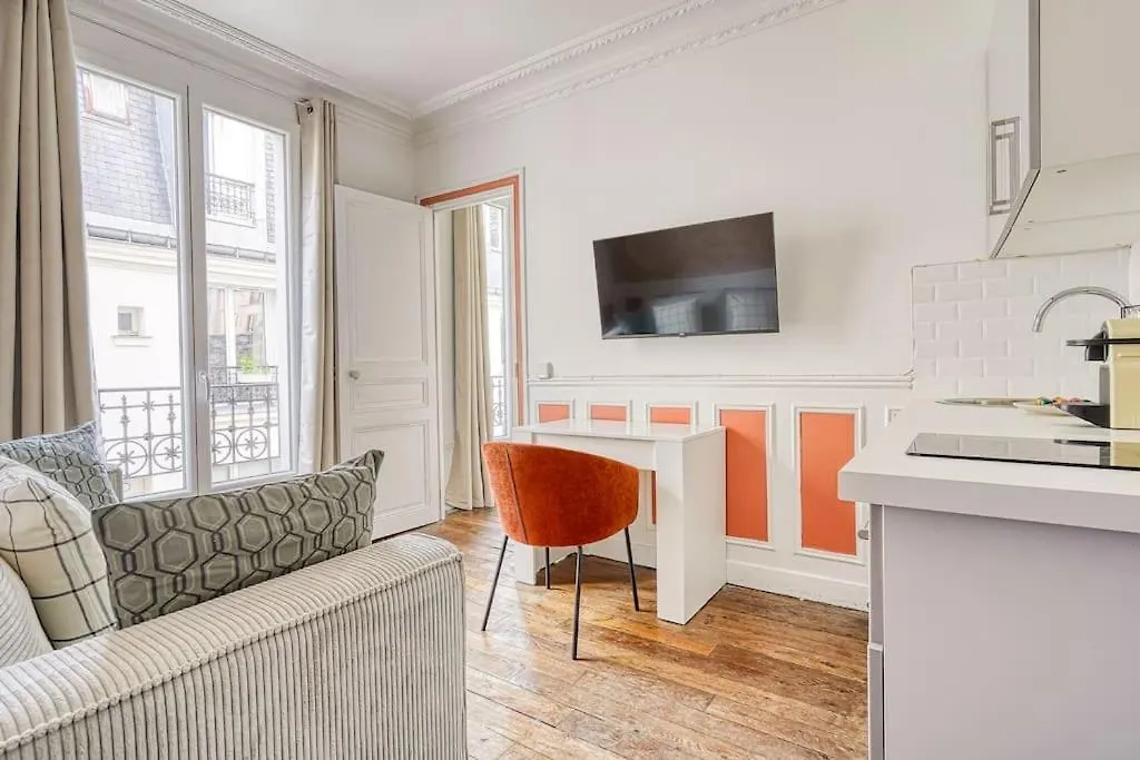 Green Apartment Paris City Center